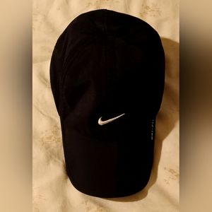 Nike Featherlight Dri-Fit Hat